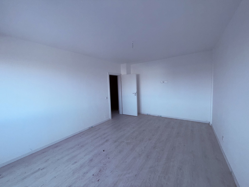 Apartament ultrafinisat, 38,2 mp utili, balcon 3,8 mp, zona strazii Frunzisului