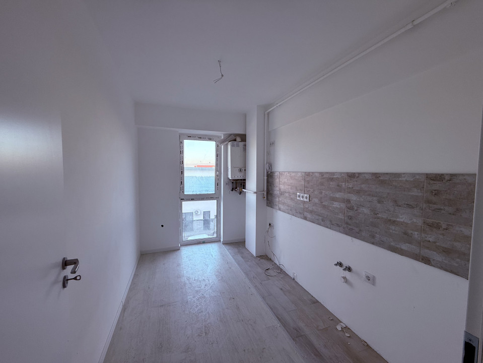 Apartament ultrafinisat, 38,2 mp utili, balcon 3,8 mp, zona strazii Frunzisului