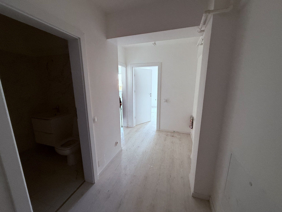 Apartament ultrafinisat, 38,2 mp utili, balcon 3,8 mp, zona strazii Frunzisului