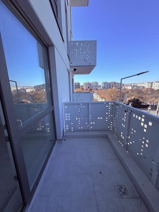 Apartament ultrafinisat, 38,2 mp utili, balcon 3,8 mp, zona strazii Frunzisului