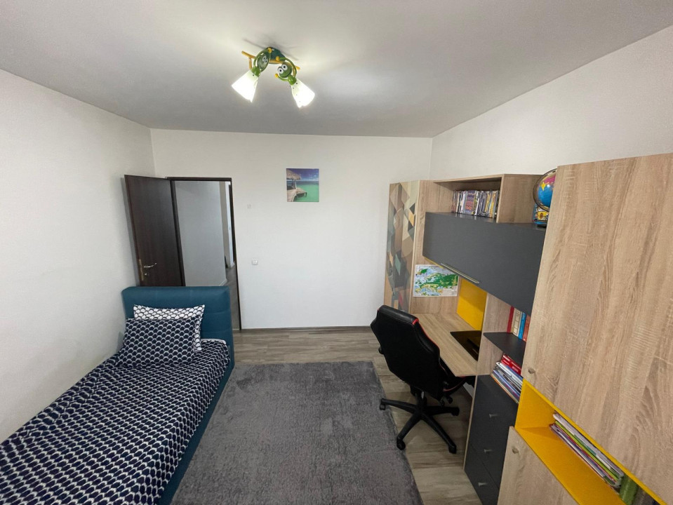 Apartament cu 3 camere semidecomamdate in Marasti