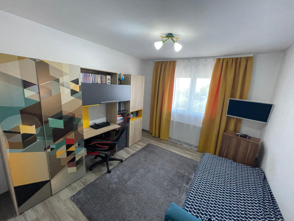 Apartament cu 3 camere semidecomamdate in Marasti