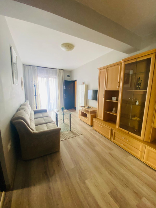 Apartament de  2 camere la casa decomandate, 52 mp, etajul 1/2, Intre Lacuri 