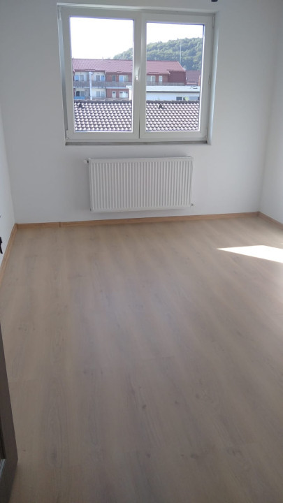 Apartament cu 3 camere, 71 mp, 2 bai, parcare, zona Eroilor