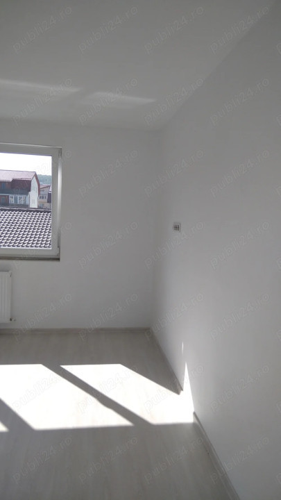 Apartament cu 3 camere, 71 mp, 2 bai, parcare, zona Eroilor