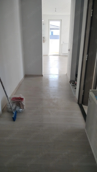 Apartament cu 3 camere, 71 mp, 2 bai, parcare, zona Eroilor