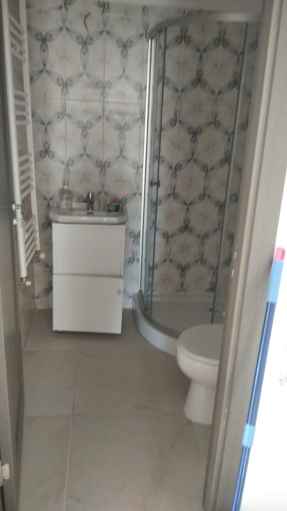 Apartament cu 3 camere, 71 mp, 2 bai, parcare, zona Eroilor