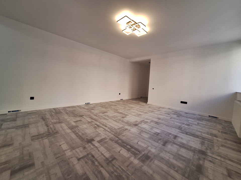 Apartament cu 2 camere, 58 mp, parcare, zona Eroilor