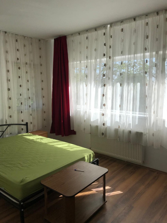 Apartament de 3 camere semi-decomandate, 65 mp, Zorilor