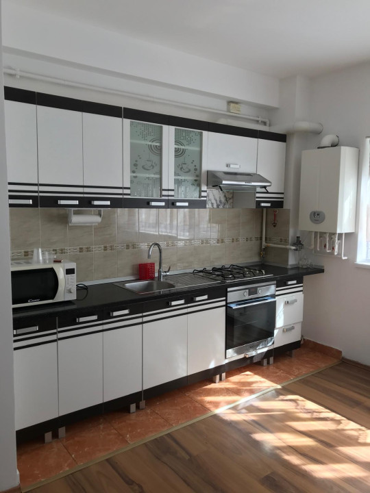 Apartament de 3 camere semi-decomandate, 65 mp, Zorilor