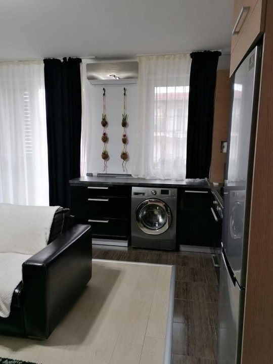 Apartament de 3 camere, 60mp, strada Eroilor