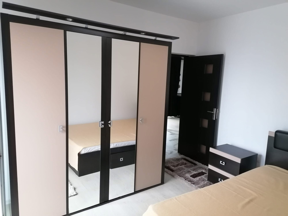 Apartament de 3 camere, 60mp, strada Eroilor