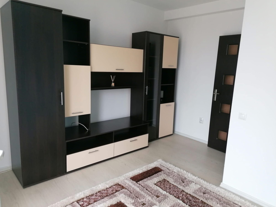 Apartament de 3 camere, 60mp, strada Eroilor