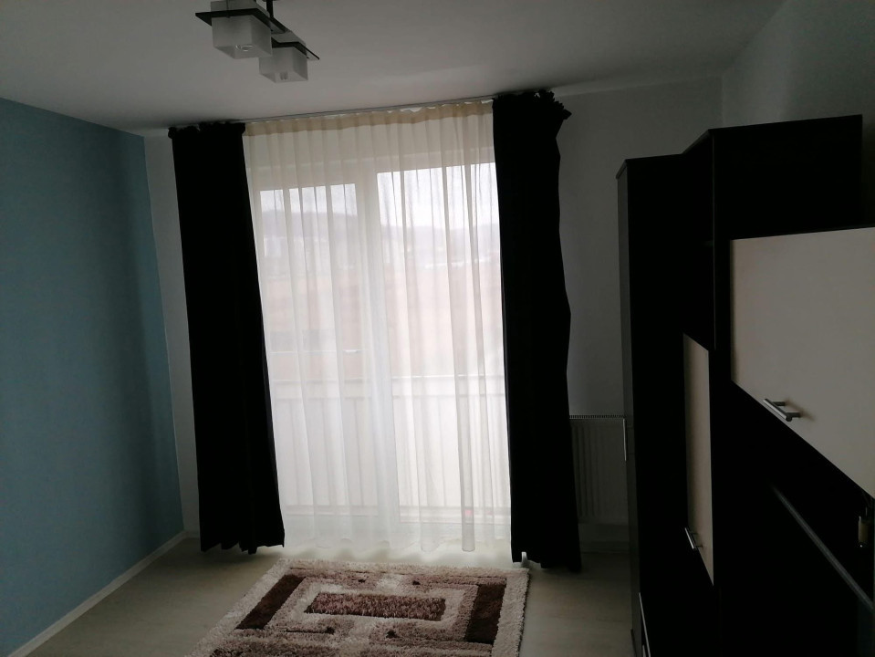 Apartament de 3 camere, 60mp, strada Eroilor