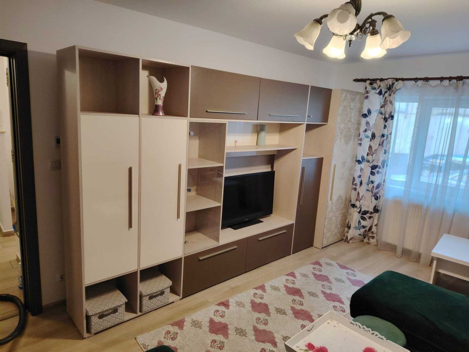  Apartament de 3 camere, decomandat, 66mp, Zona Dambovitei