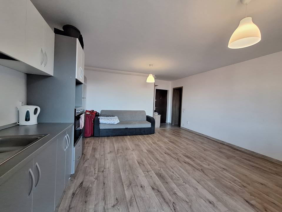 Apartament cu 2 camere, 45 mp, balcon, strada Razoare