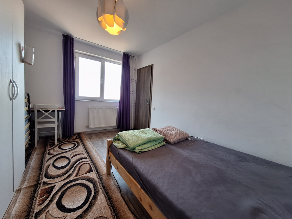 Apartament cu 2 camere, 45 mp, balcon, strada Razoare