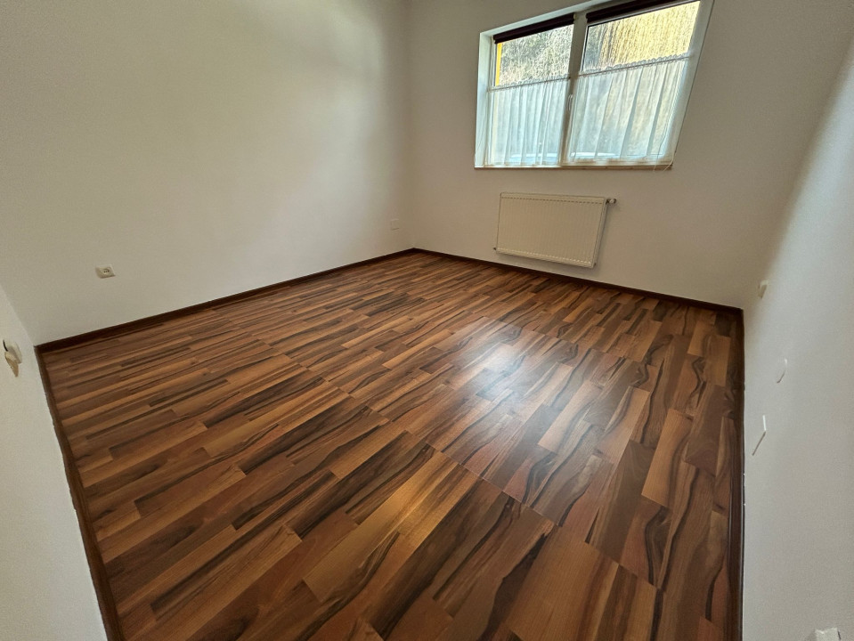 Apartament 3 camere, 53 mp, zona Eroilor Floresti