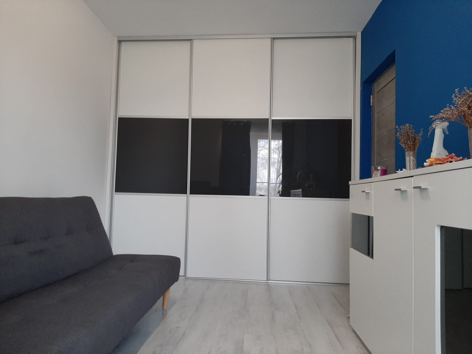 Apartament Modern de 3 camere, 79 mp, 4 mp balcon, zona VIVO