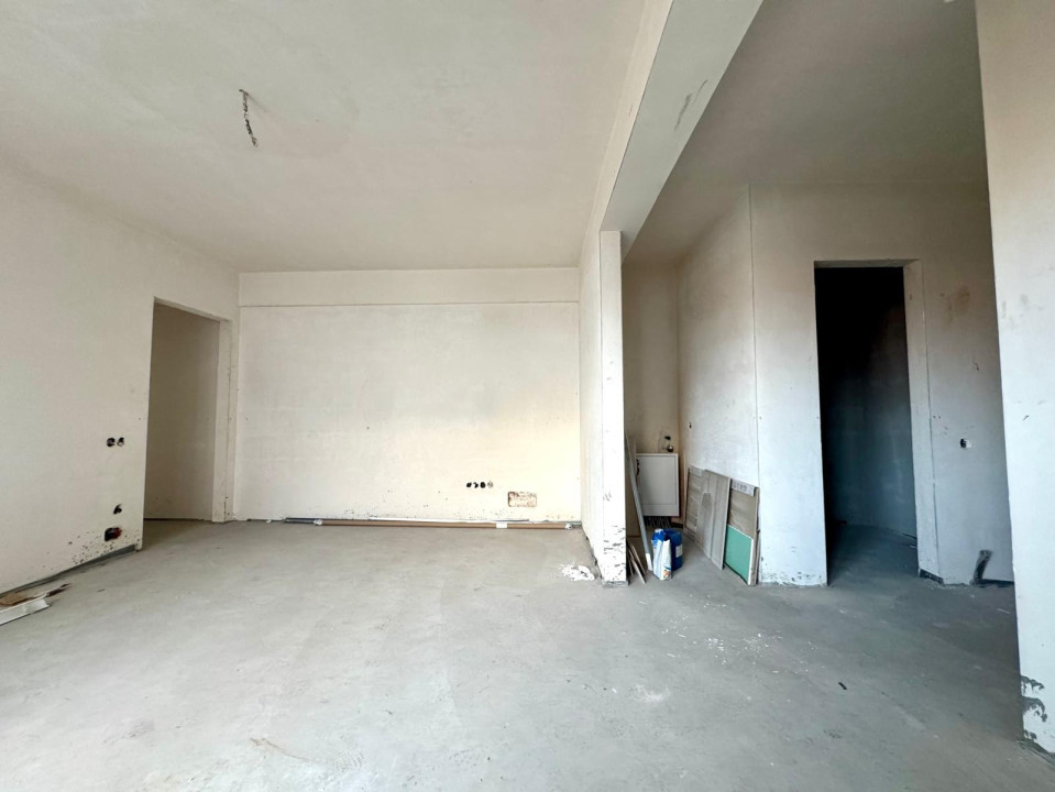 Apartament 3 camere, 70 mp utili, balcon, parcare, zona Pod IRA