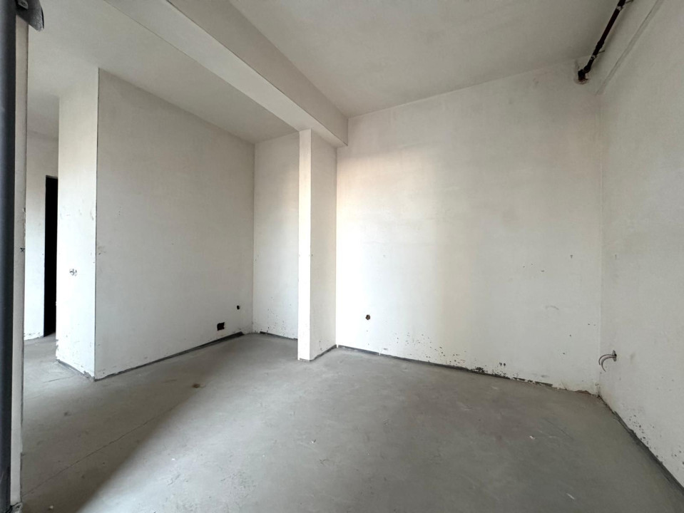 Apartament 3 camere, 70 mp utili, balcon, parcare, zona Pod IRA