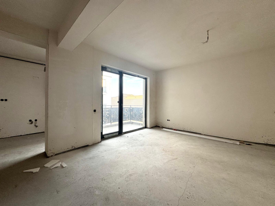 Apartament 3 camere, 70 mp utili, balcon, parcare, zona Pod IRA