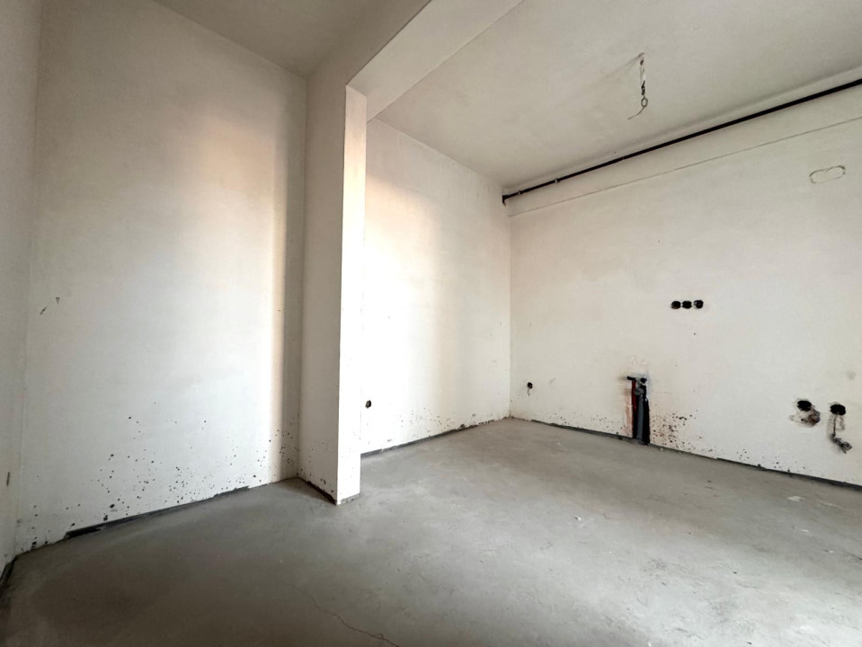 Apartament 3 camere, 70 mp utili, balcon, parcare, zona Pod IRA