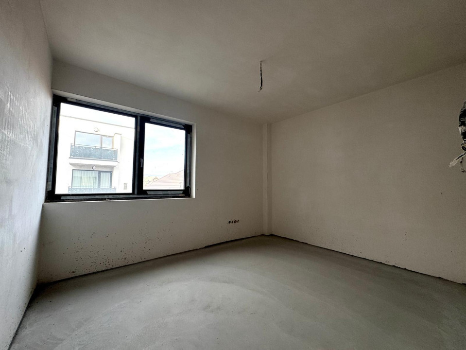 Apartament 3 camere, 70 mp utili, balcon, parcare, zona Pod IRA