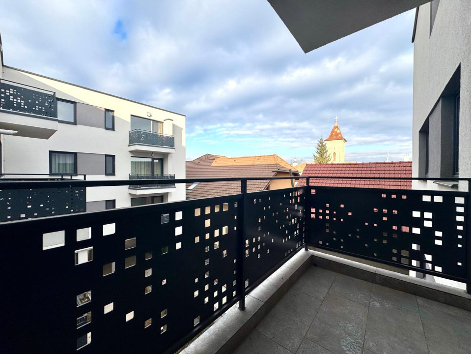 Apartament 3 camere, 70 mp utili, balcon, parcare, zona Pod IRA