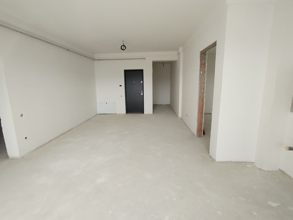 Apartament unic de vanzare, 3 camere, terasa acoperita, Zona Cetatii