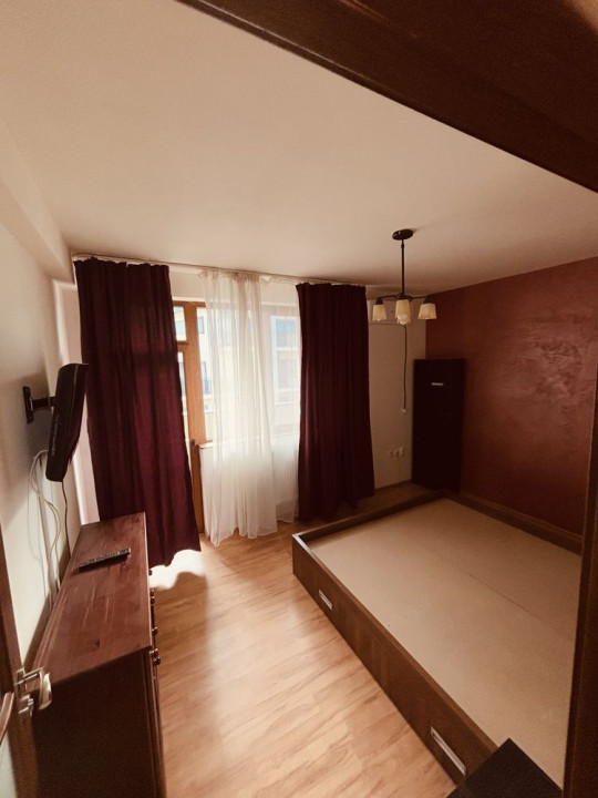 Apartament de 3 camere, 61 mp, etaj intermediar, parcare, Zona Sesul de sus