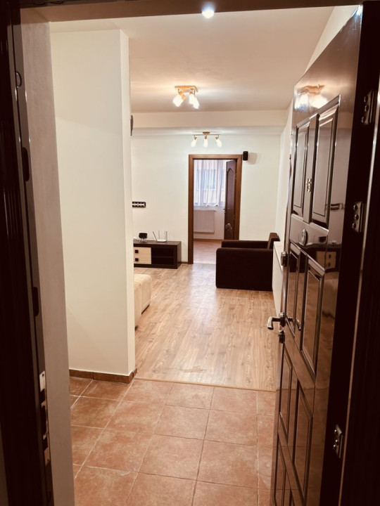 Apartament de 3 camere, 61 mp, etaj intermediar, parcare, Zona Sesul de sus