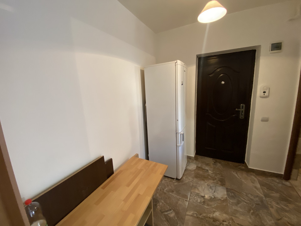 Apartament de inchiriat , 40 mp , decomandat , Porii