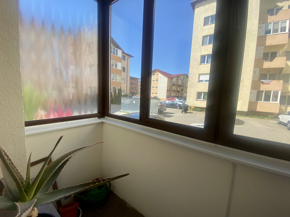 Apartament de 3 camere de inchiriat, 2 balcoane, Floresti